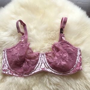 NWT Victoria’s Secret pink crushed velvet bra!